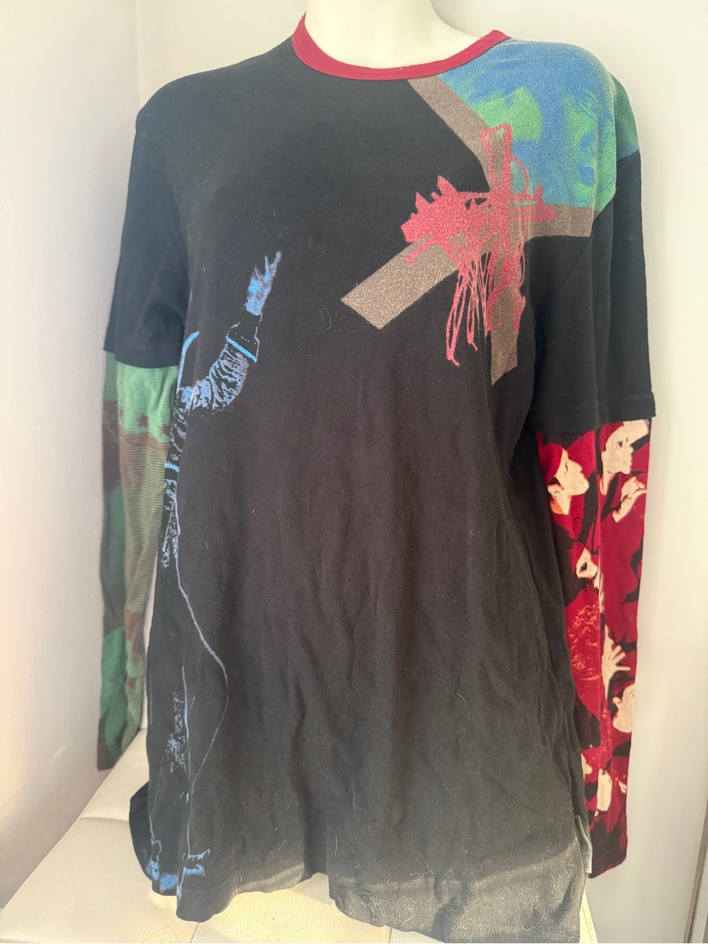 Vintage Y2K Cirque Du Soliel long sleeve shirt women’s medium